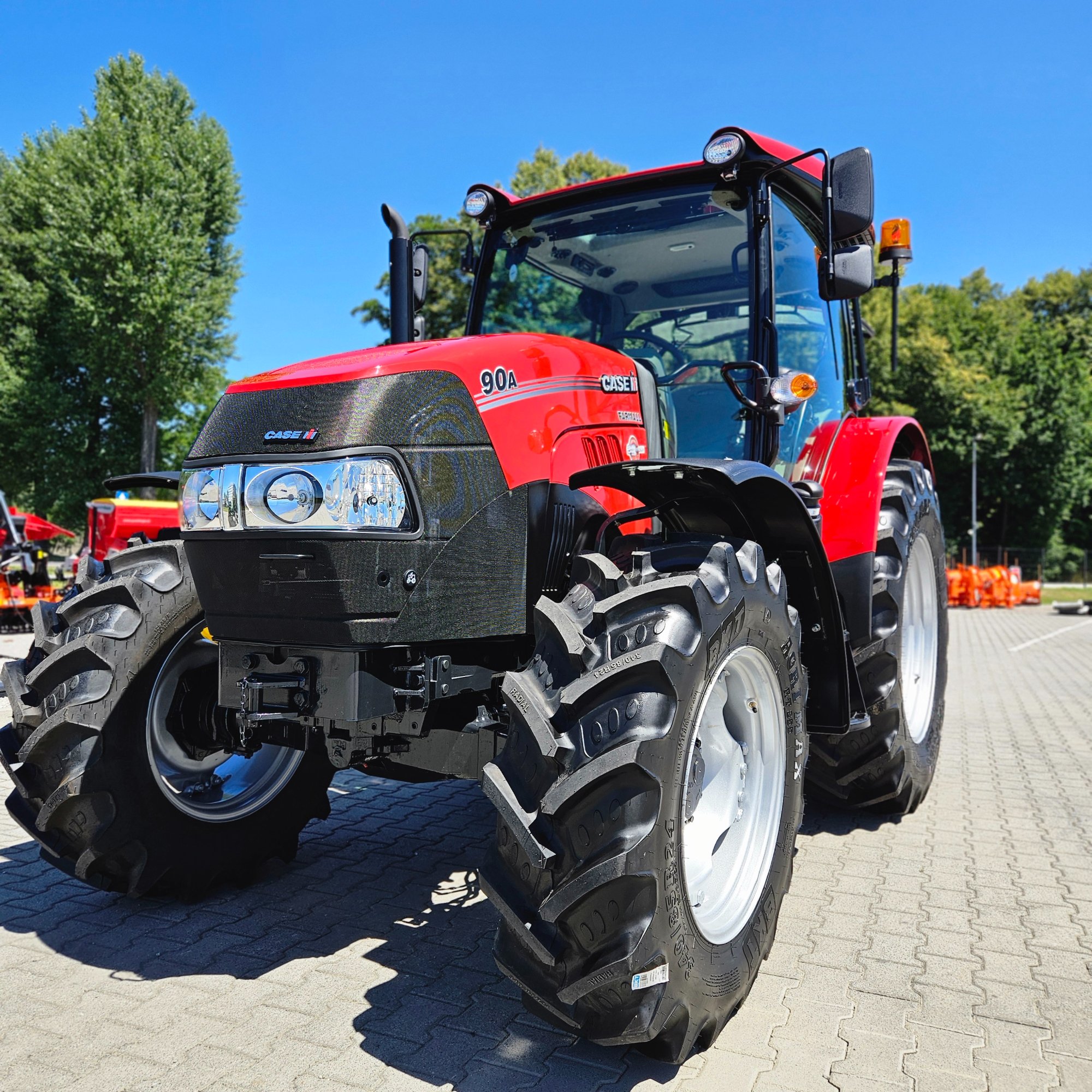Traktor CASE FARMALL 90A – ciągnik rolniczy 90 KM - obrazek 3