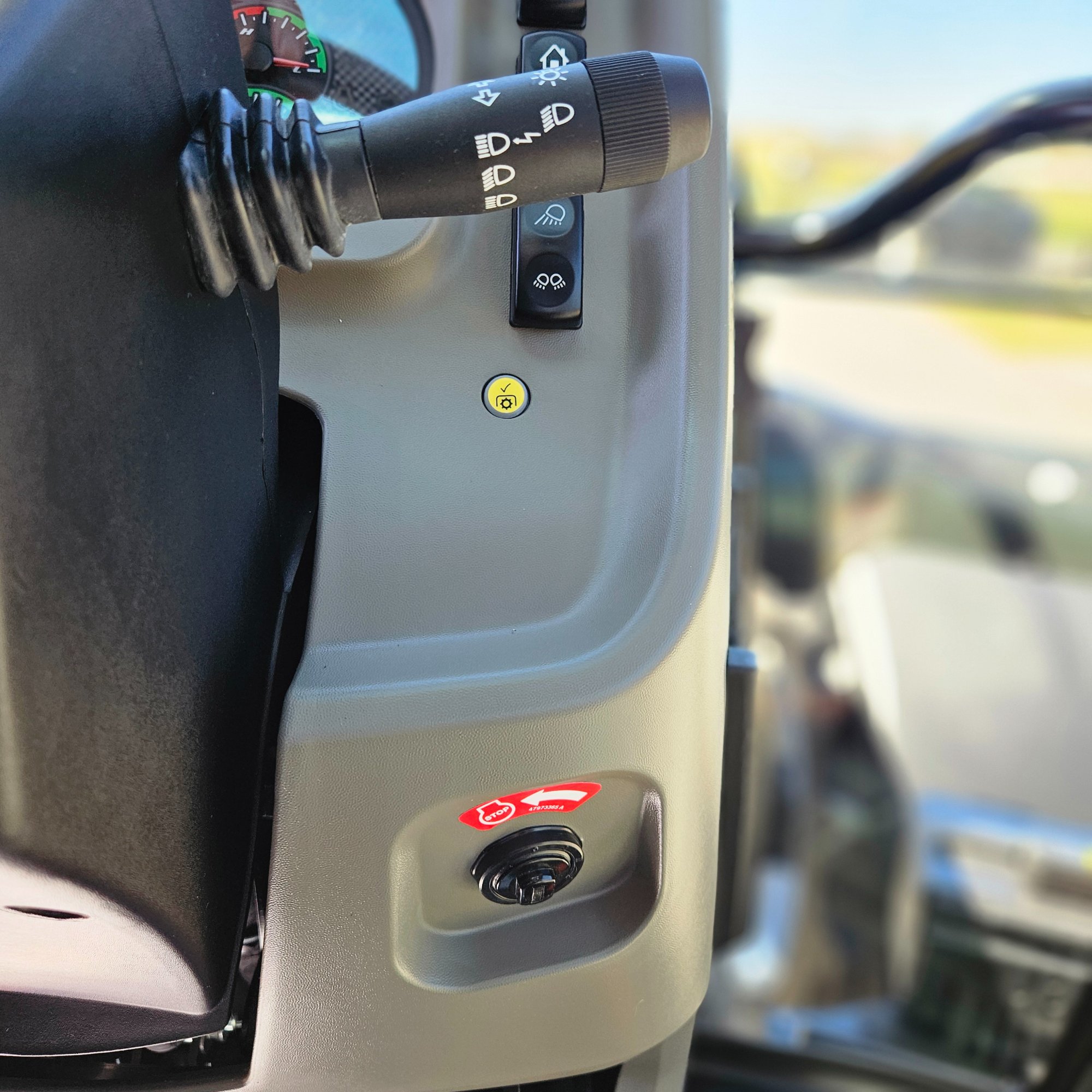 Traktor CASE FARMALL 90A – ciągnik rolniczy 90 KM - obrazek 21