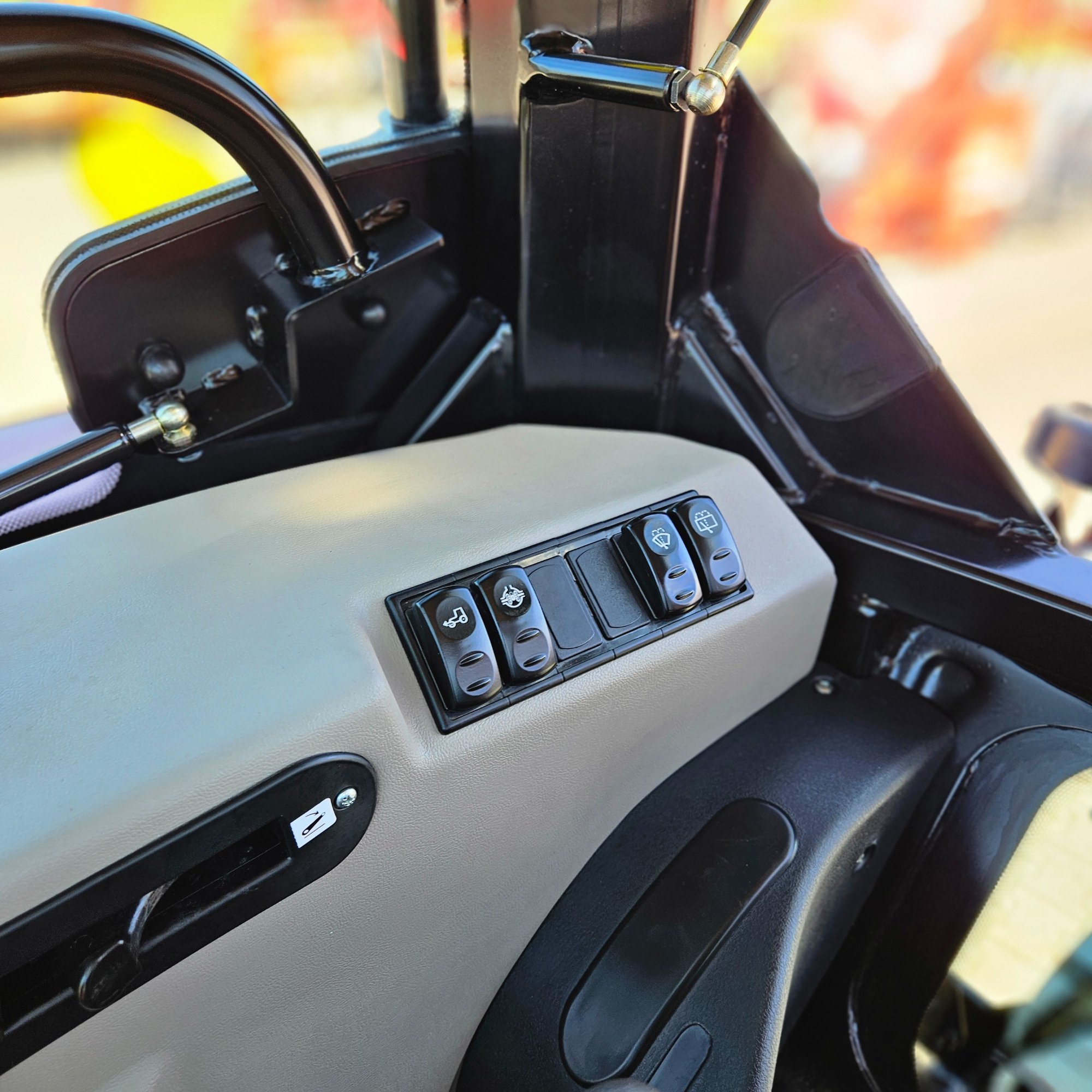 Traktor CASE FARMALL 90A – ciągnik rolniczy 90 KM - obrazek 18