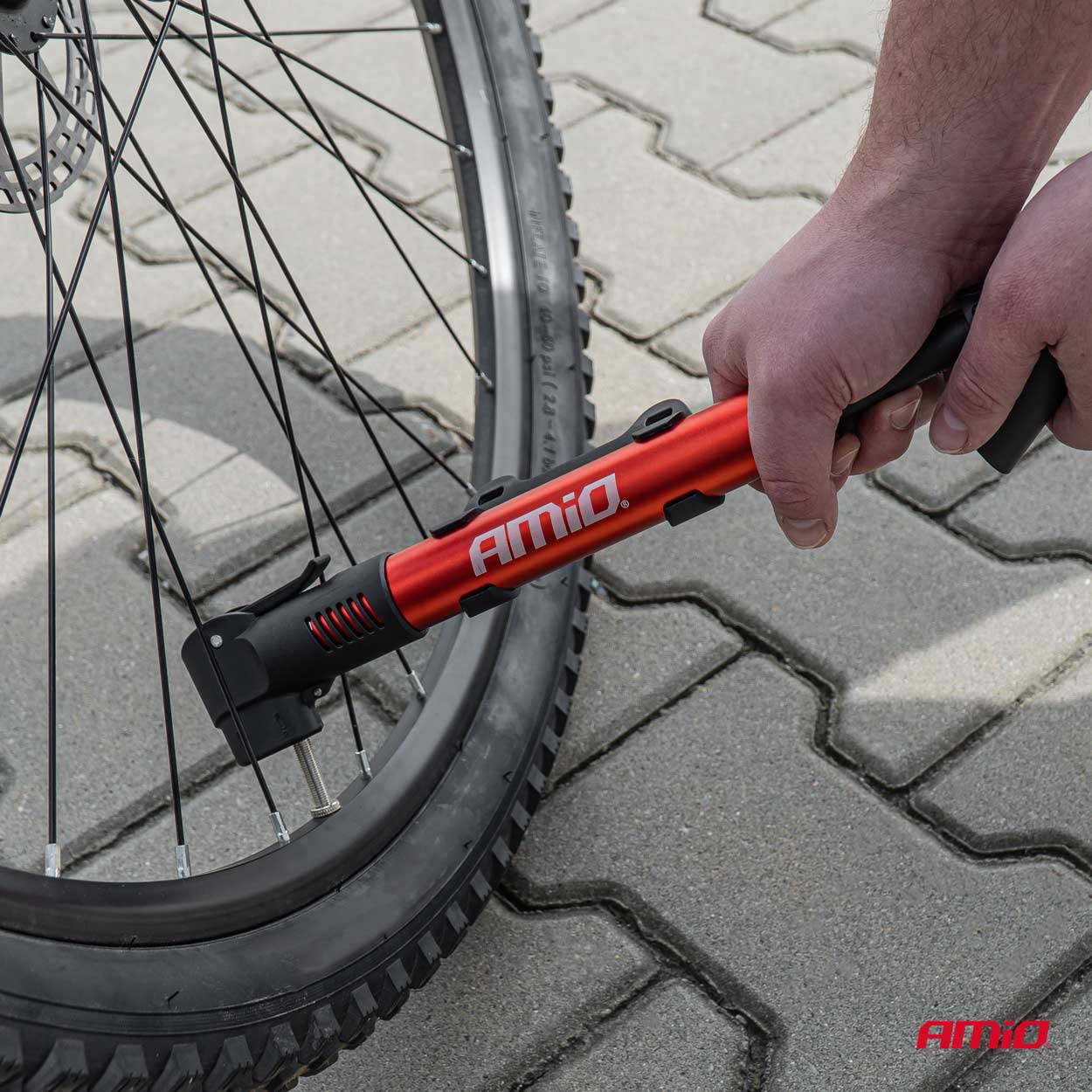 Pompka ręczna rowerowa PU01 Amio - obrazek 2