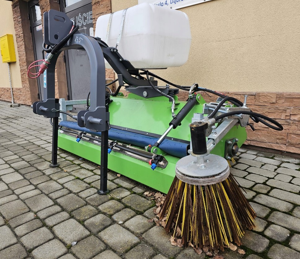 Zamiatarka uliczna Abra IGA Mini – 120 / 135 / 150 cm, do Kubota, Ursus, ISEKI - obrazek 3