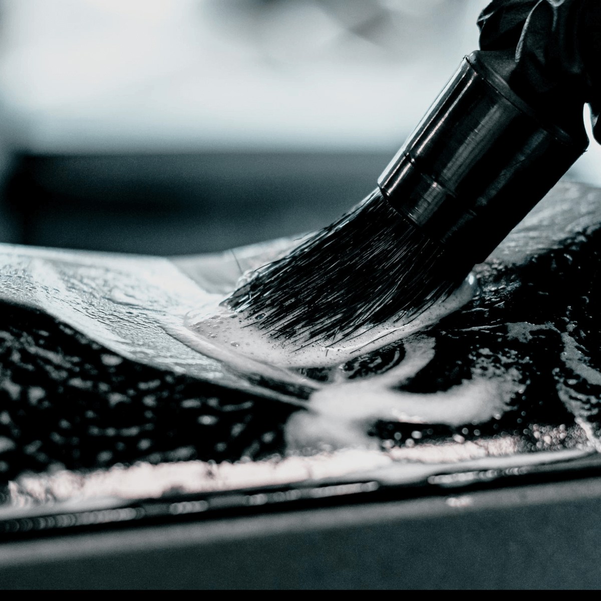 Płyn do mycia silnika K2 AKRA + Pędzelek detalingowy K2 16 (31mm) ZESTAW - obrazek 4