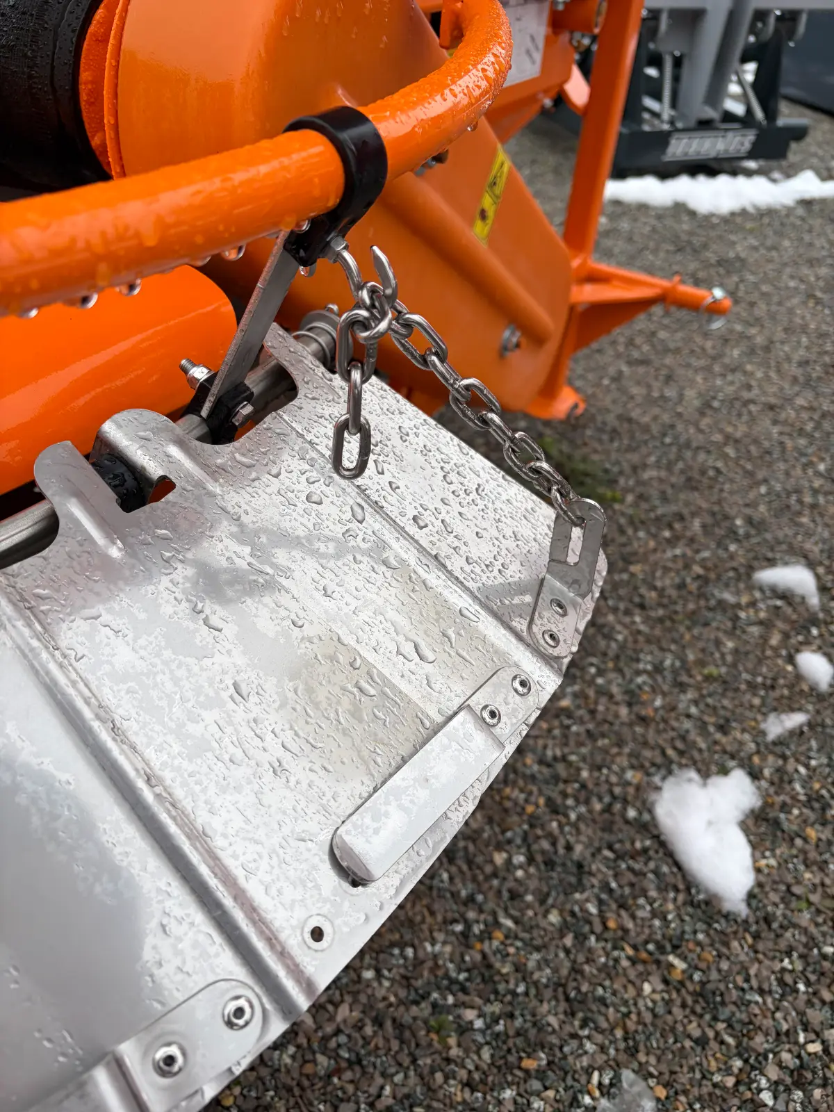 Posypywarka komunalna Motyl 600L do soli i piasku przystawka komunalna blacha kwasoodporna - obrazek 7